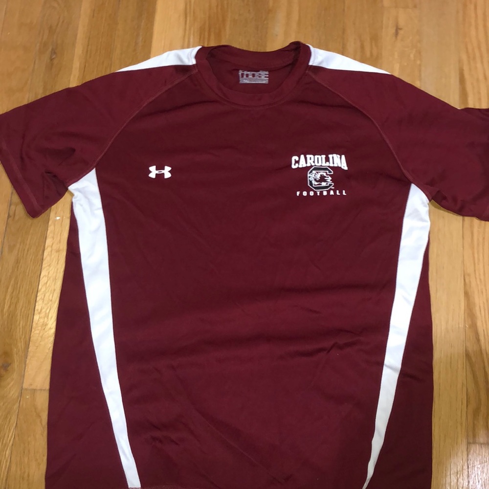 Under armor Carolina football tee